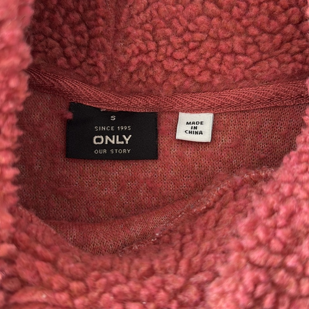 Only sweater - Picture 7 of 7